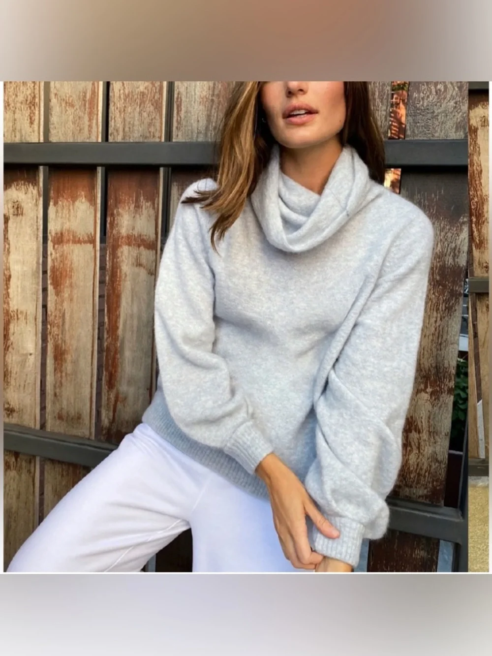 Aritzia Babaton The Group Adichie Sweater Light Grey Sweater size Medium - Picture 2 of 12